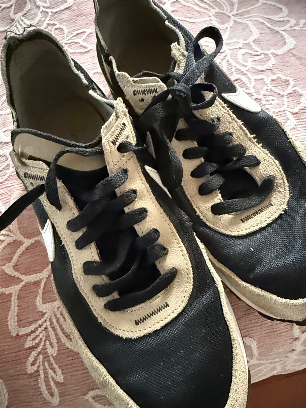 Nike Men’s Black and Cream Retro-Style Sneakers